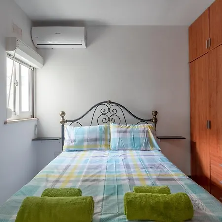 Sea View Apartment In St Paul'S Bay Exterior photo